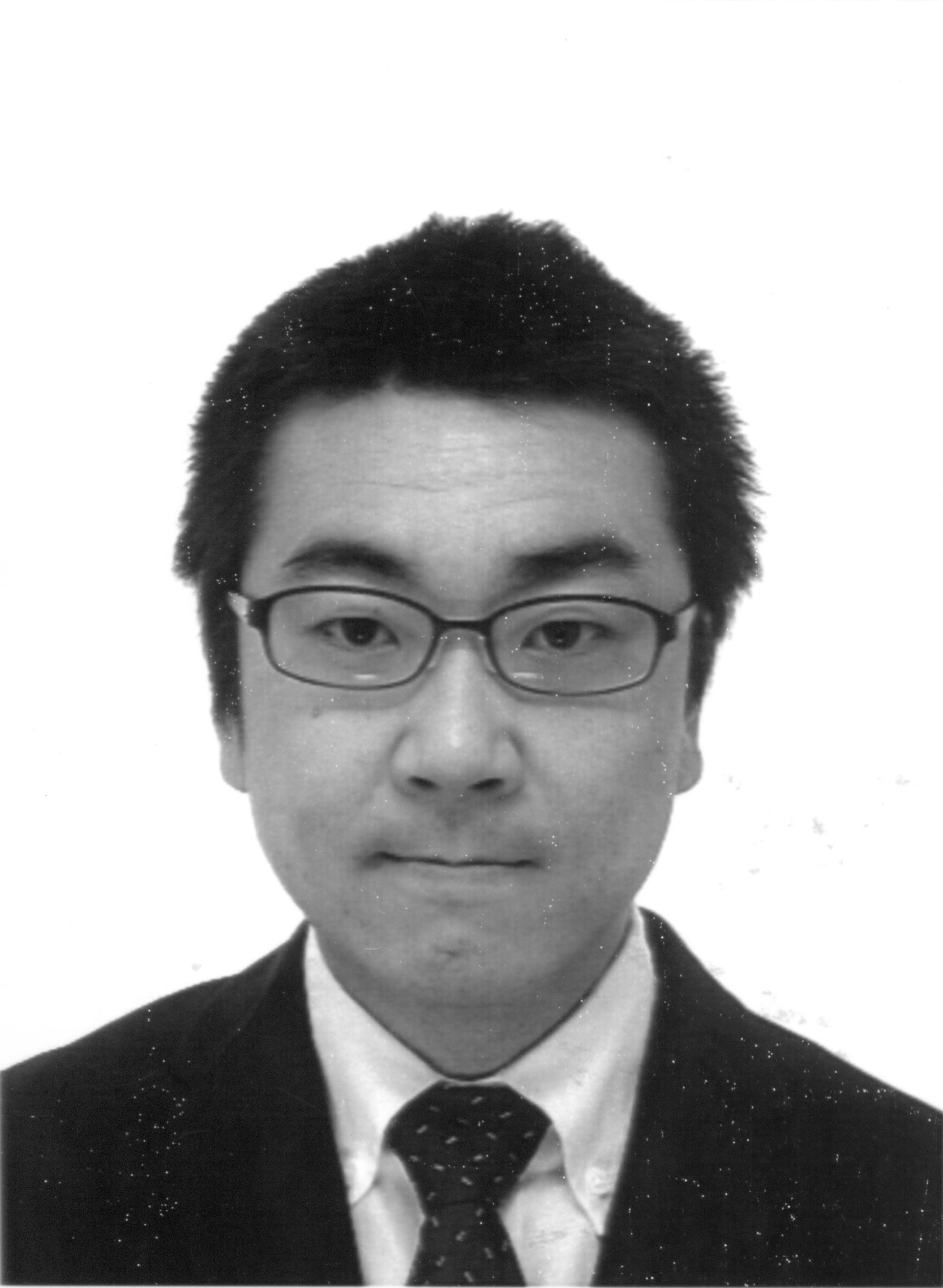 准教授 吉岡 亘
