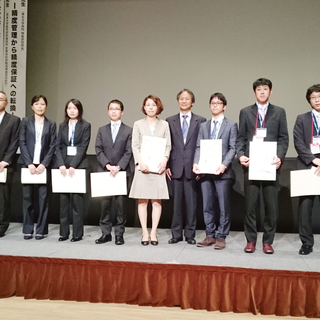 日本臨床検査自動化学会第48回大会で、本学 生化学研究室の小林 加奈さんが優秀演題賞を受賞いたしました
