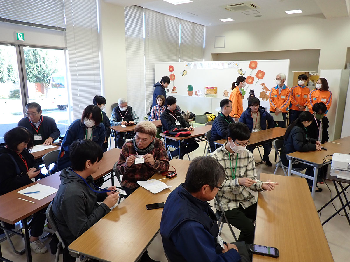 環境科学科の学生さんが相模三川公園でワークショップ