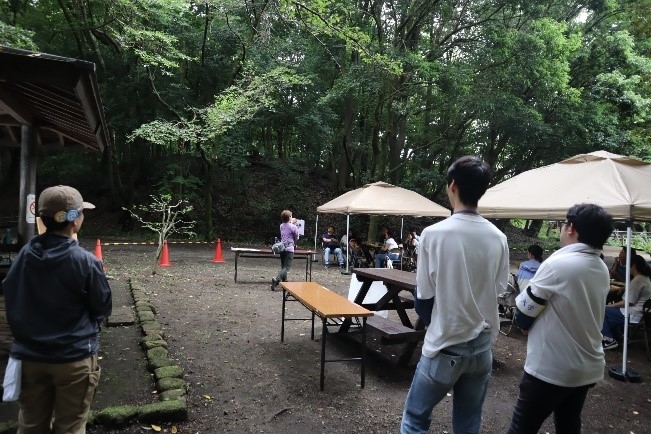 麻布大学環境科学科の学生が道保川公園の環境学習イベントに協力