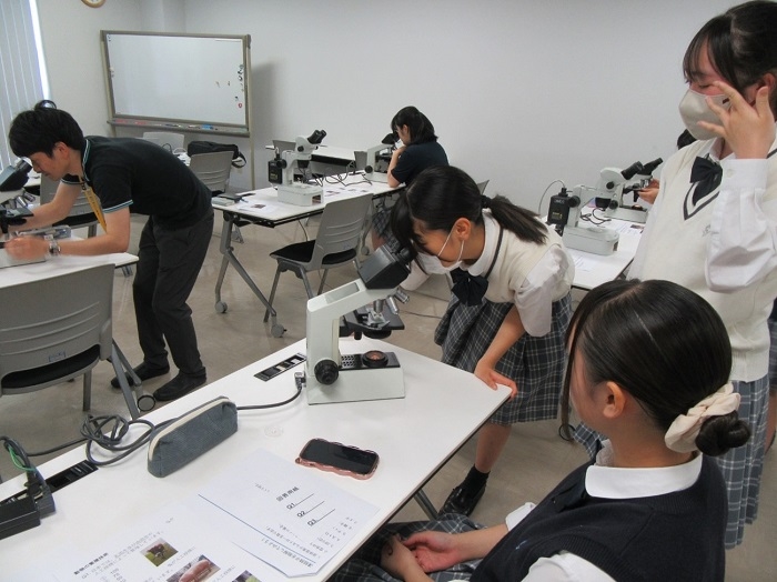 相模女子大学高等部の生徒さんが麻布大学に来校