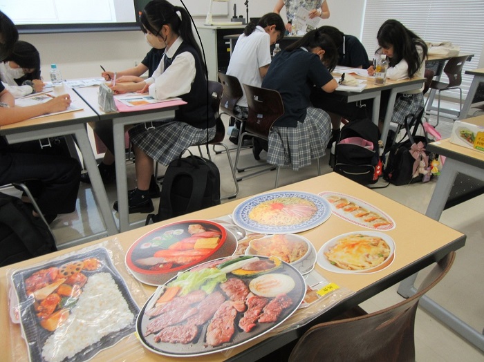 相模女子大学高等部の生徒さんが麻布大学に来校