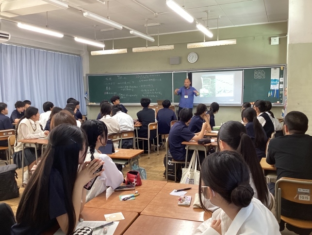 麻布大学が大磯高校で出張授業