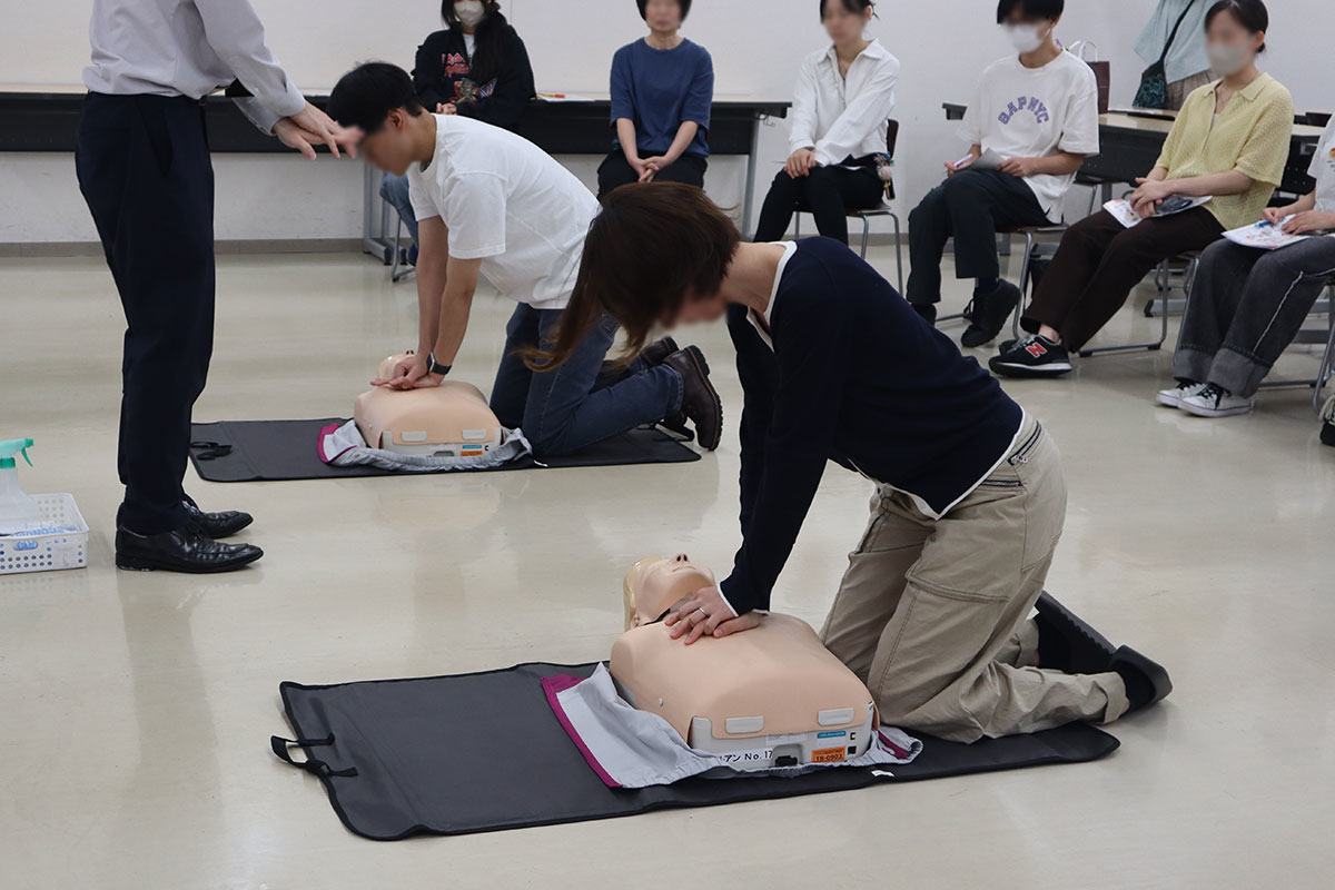 麻布大学生命・環境科学部AED講習会