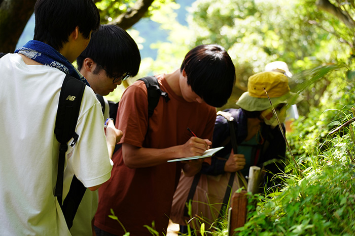 麻布大学環境科学科が「生物多様性フィールドワーク演習」を実施